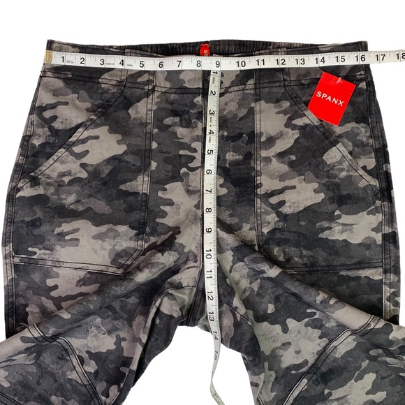 Spanx Camo Cargo Joggers Stretch Twill Blackwash Size X-Large NWT - Picture 15 of 16